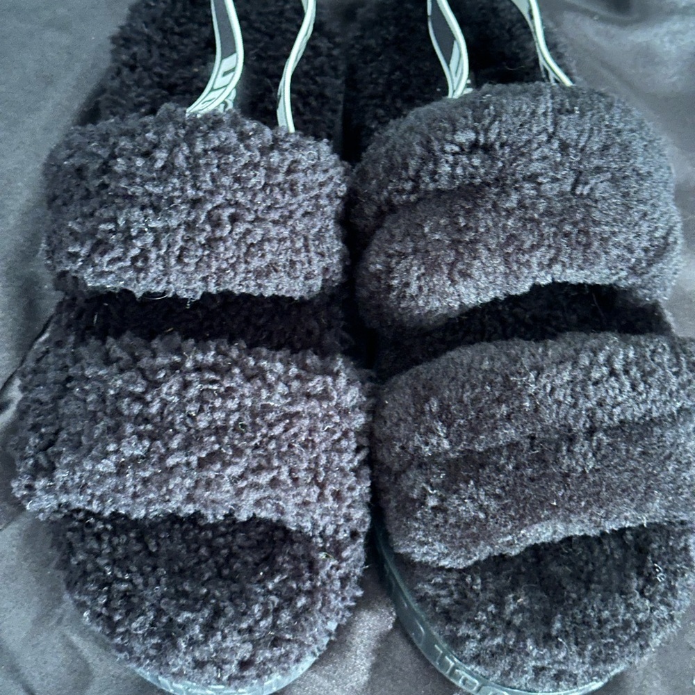 Brand New Ugg Oh Fluffita  Black Fuzzy Slippers